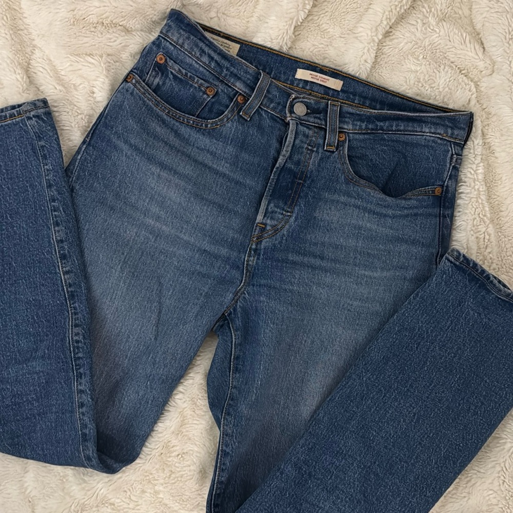 Levi’s Wedgie Straight